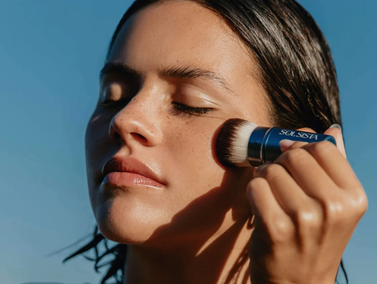 Retractable Kabuki Makeup Brush